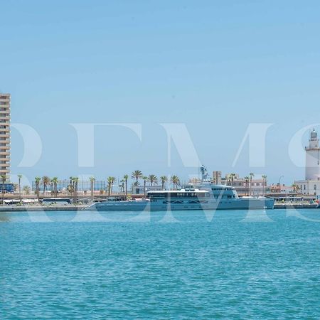 Modern Apartment With Patio & Parking By Rems مالقة المظهر الخارجي الصورة