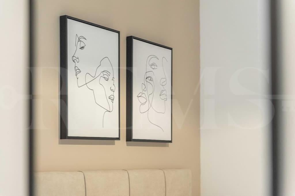 Modern Apartment With Patio & Parking By Rems مالقة المظهر الخارجي الصورة